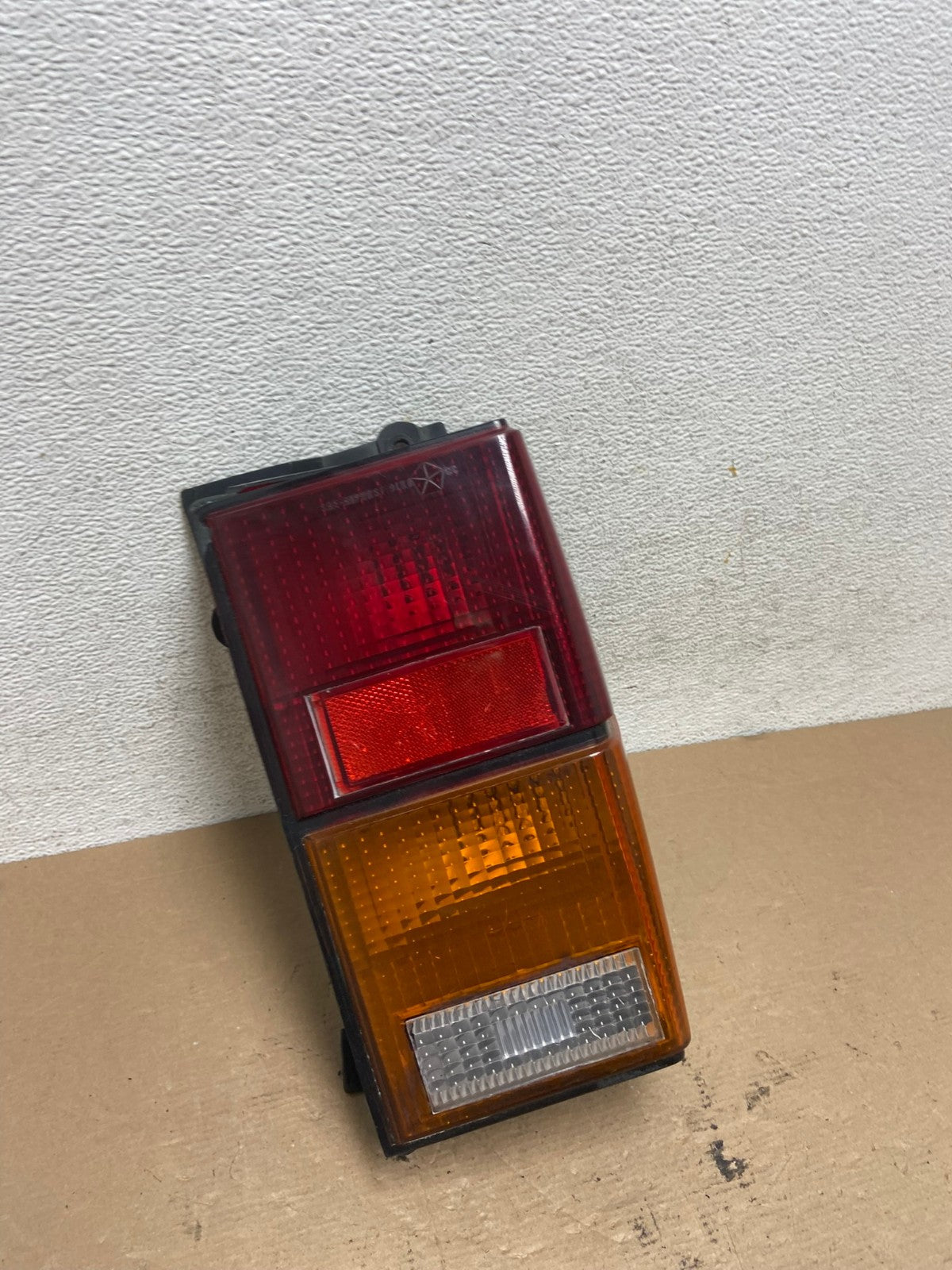 1984 to 1996 Jeep Cherokee Right Passenger RH Side Tail Light AF5608 LK2