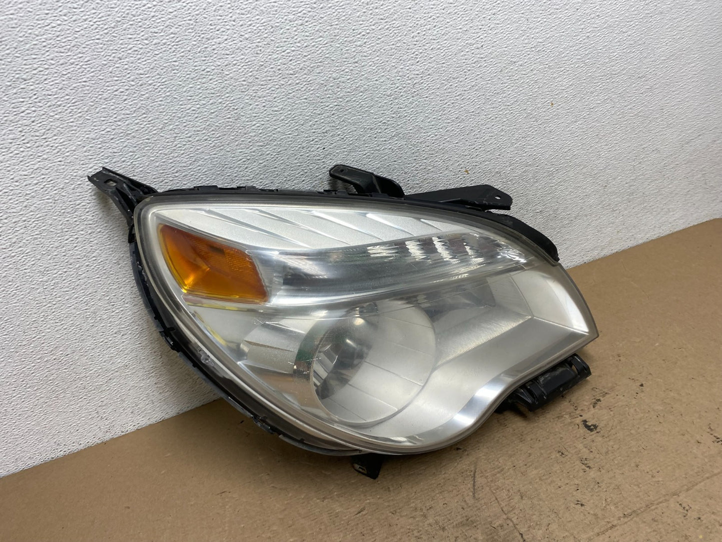 2010 - 2015 Chevrolet Equinox Halogen Headlight Right Passenger Side AF5142 DW2