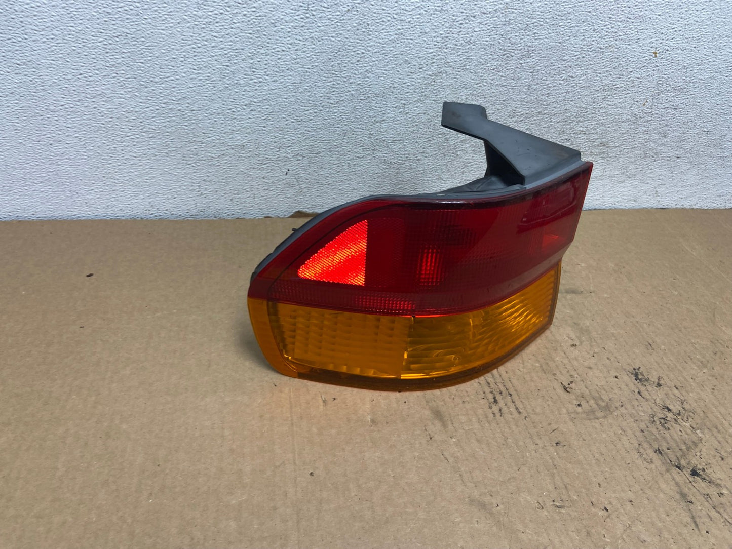 2002 2003 2004 Honda Odyssey Left Driver LH Side Tail Light AG2137 LK2
