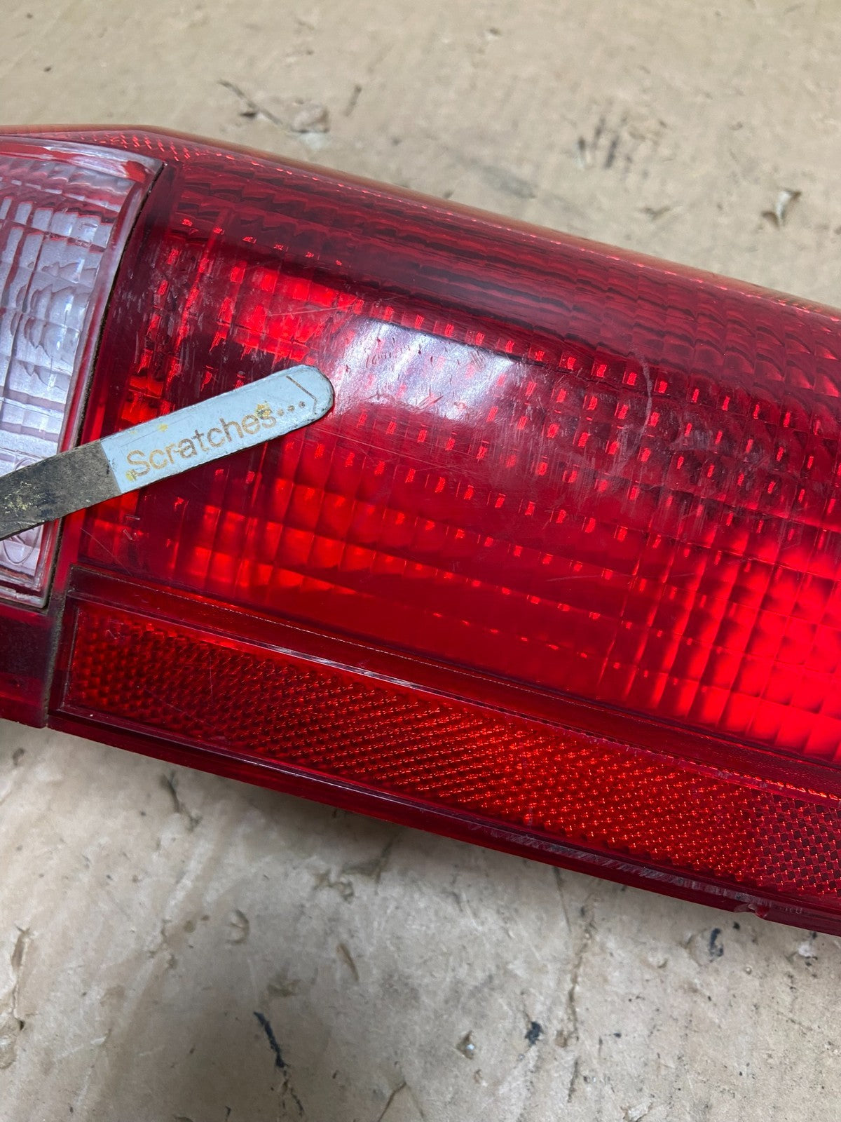 1989 to 1996 Ford F150 F-150 Left Driver LH Side Tail Light AI9313 DW3