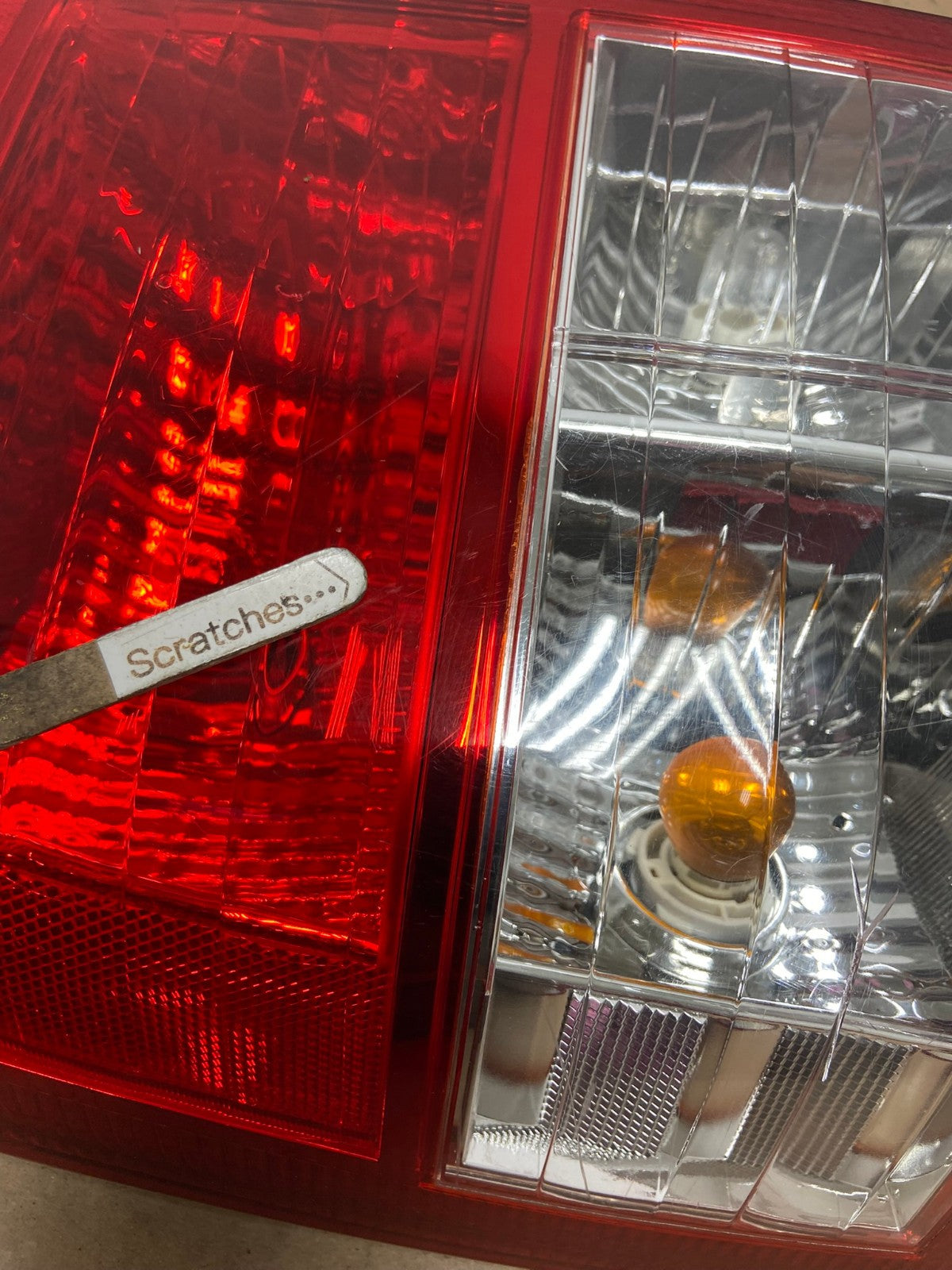 2006 to 2011 Kia Carnival Sedona Right Passenger RH Side Tail Light AG4594 LK3
