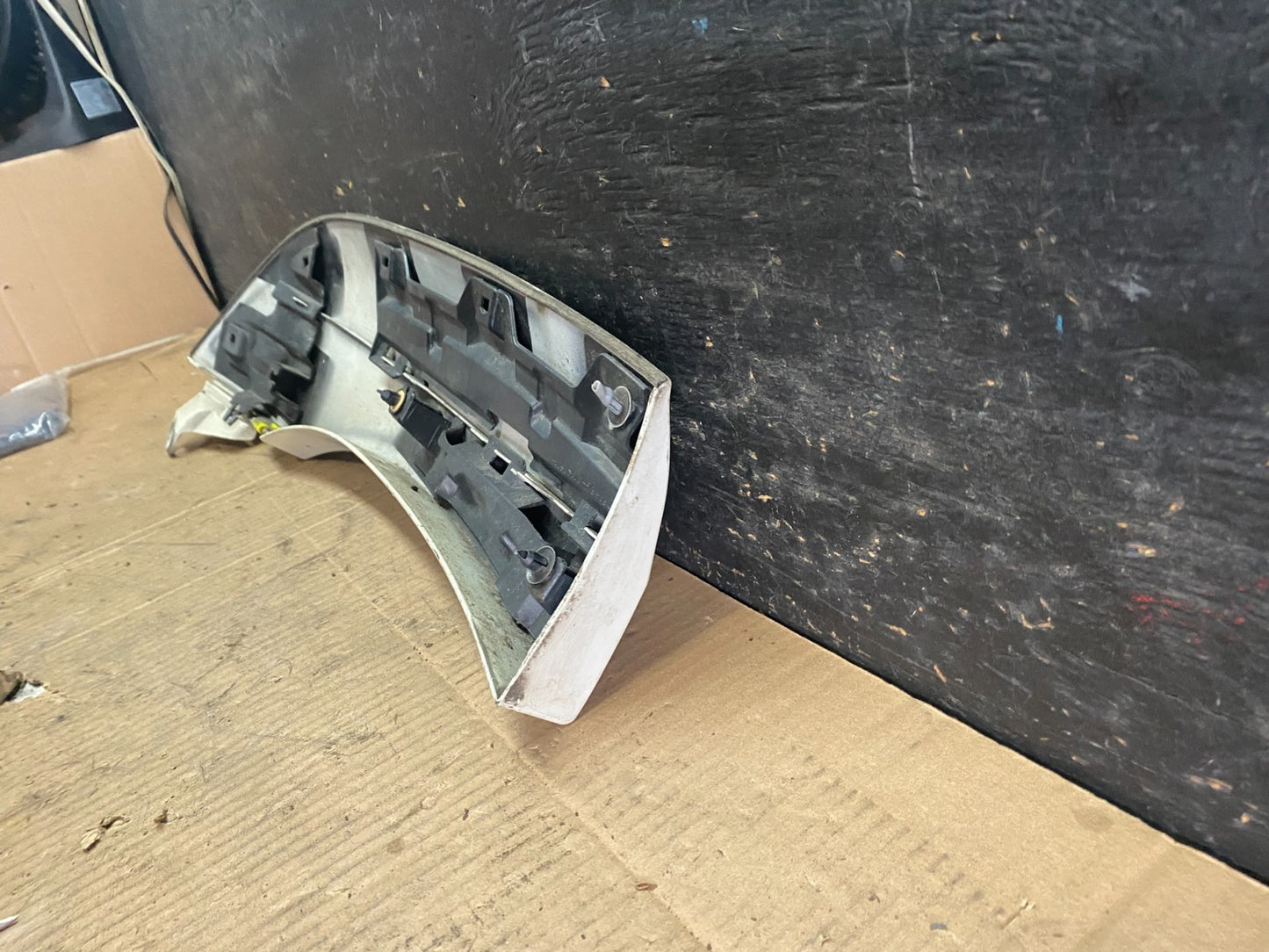 2003-2009 Lexus GX470 Rear Left LH Wheel Fender Flare Door Molding R7913 DG8