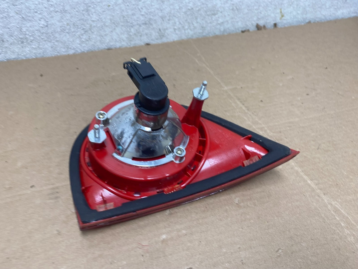 2006-2009 Volkswagen Golf Driver Left Side Tail Light Inner Trunk Lid Q8990 DW4