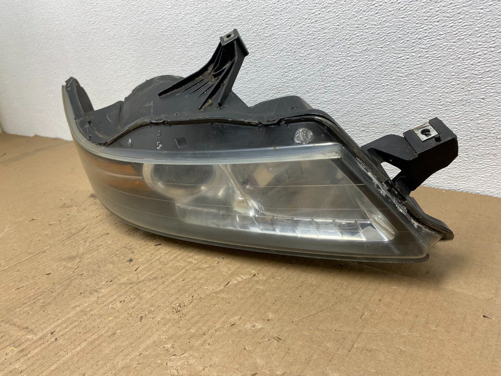 2004 2005 2006 Acura TL Headlight Right Passenger Side Xenon HID AB8312 DW1