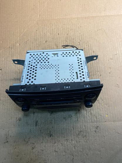 2004 to 2010 Toyota Sienna AM FM CD WMA Mp3 Radio Receiver Z0777 DG4