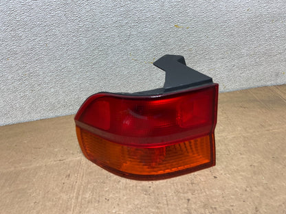 1999 2000 2001 Honda Odyssey Left Driver LH Side Tail Light OEM Y5941 DG0