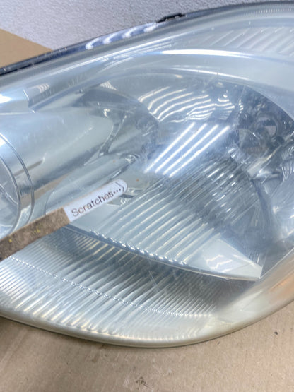 2004-2005 Toyota Sienna Left Driver LH Side Halogen Headlight AF5780 DW3