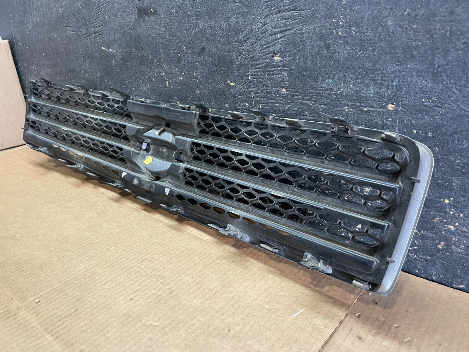 2009 to 2011 Nissan Maxima Front Upper Grill Grille Oem AA9082 DG6