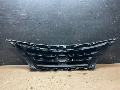 2015 to 2019 Nissan Versa Sedan Front Upper Grill Grille Oem  Z5676  DG5