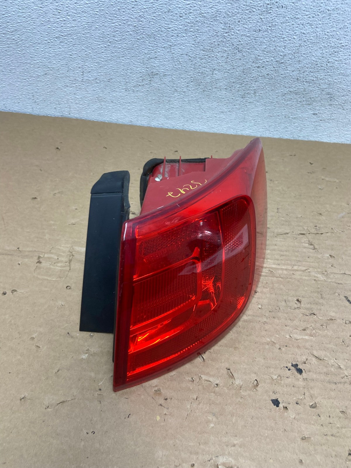 2011 to 2014 Volkswagen Jetta Right Passenger Rh Side Tail Light AD4117 LK2