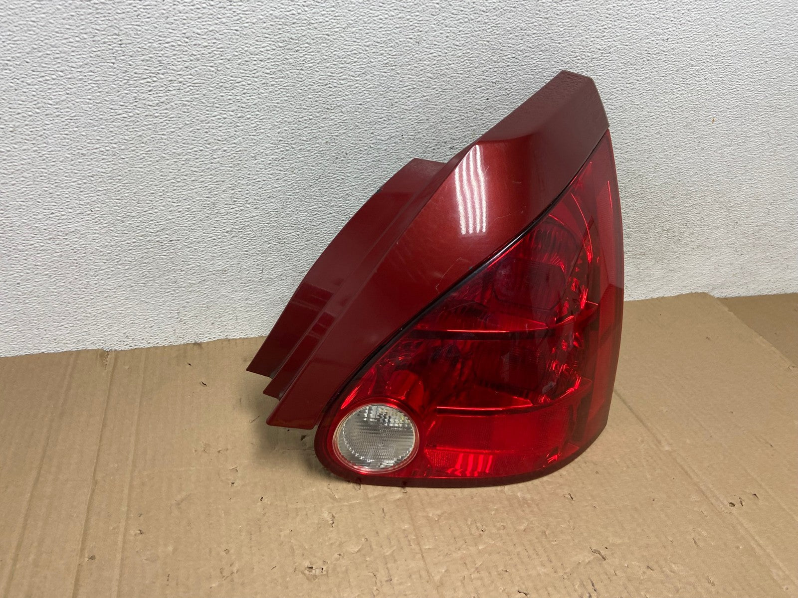 2004 2005 2006 2007 2008 Nissan Maxima Right Passenger Tail Light AE8981 LK2