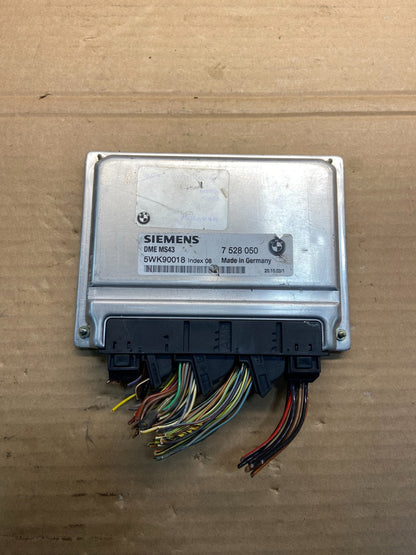 2001 - 2003 BMW 325i 525i ECU ECM Engine Control Module Computer AE4714 DG0