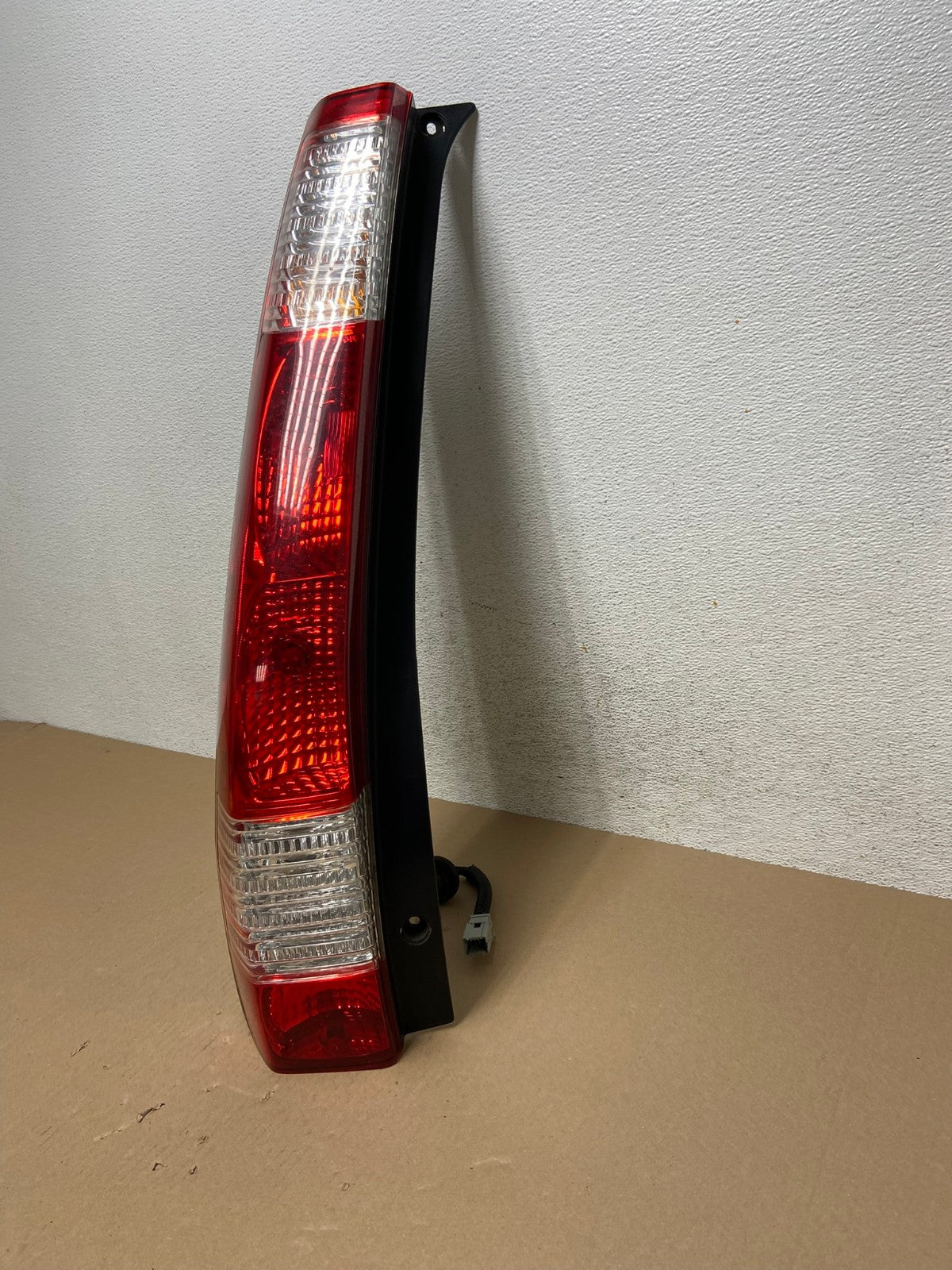2005 to 2006 Honda Cr-v Crv Left Driver LH Tail Light AE7163 LK1