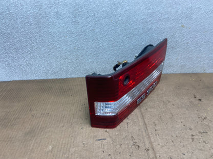 2000 2001 Lexus ES300 Inner Right Passenger RH Side Tail Light Oem AA6689 DW2