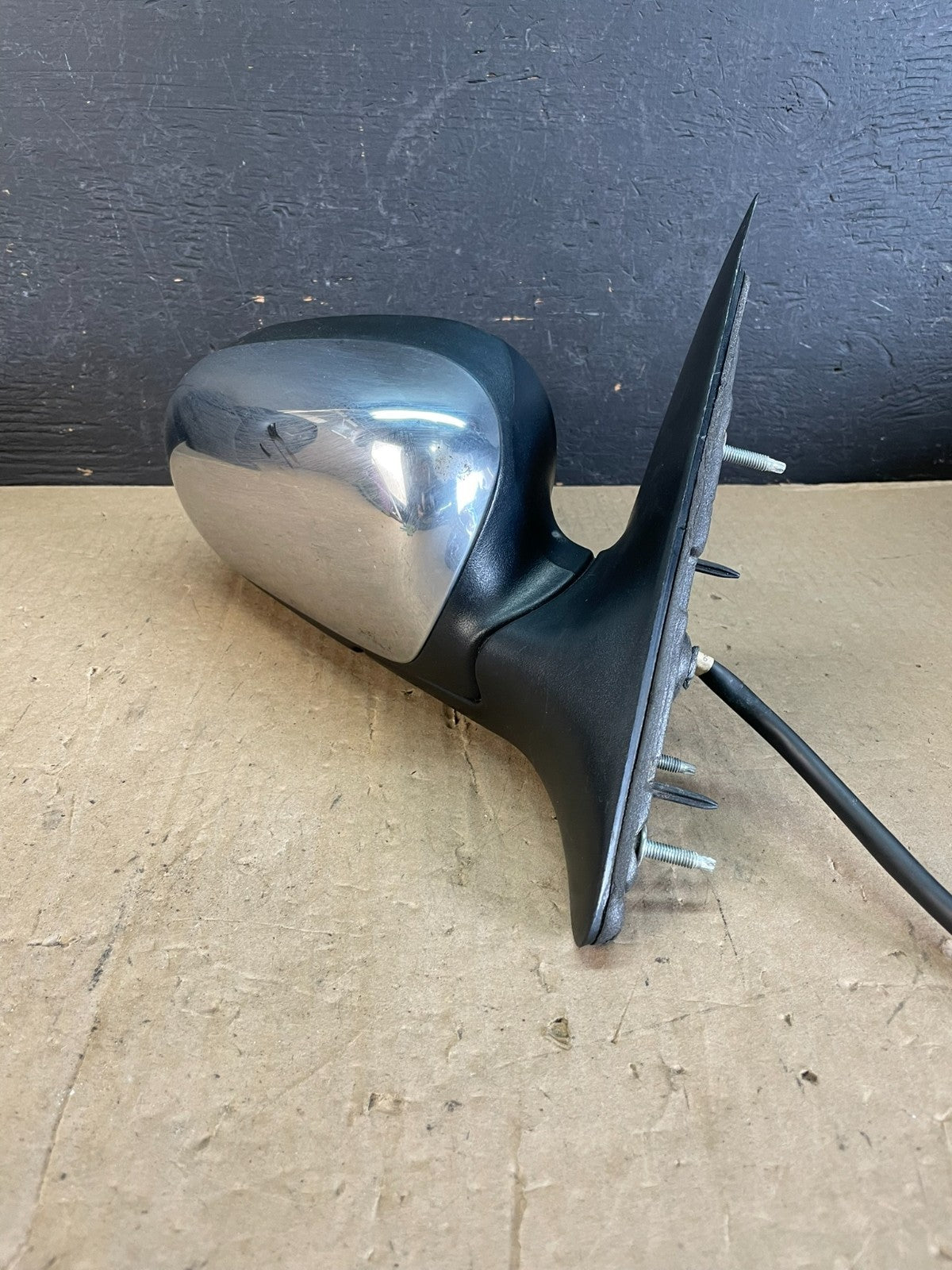 2002 - 2008 Ford Crown Victoria Right Passenger View Door Mirror AD5887 DW1