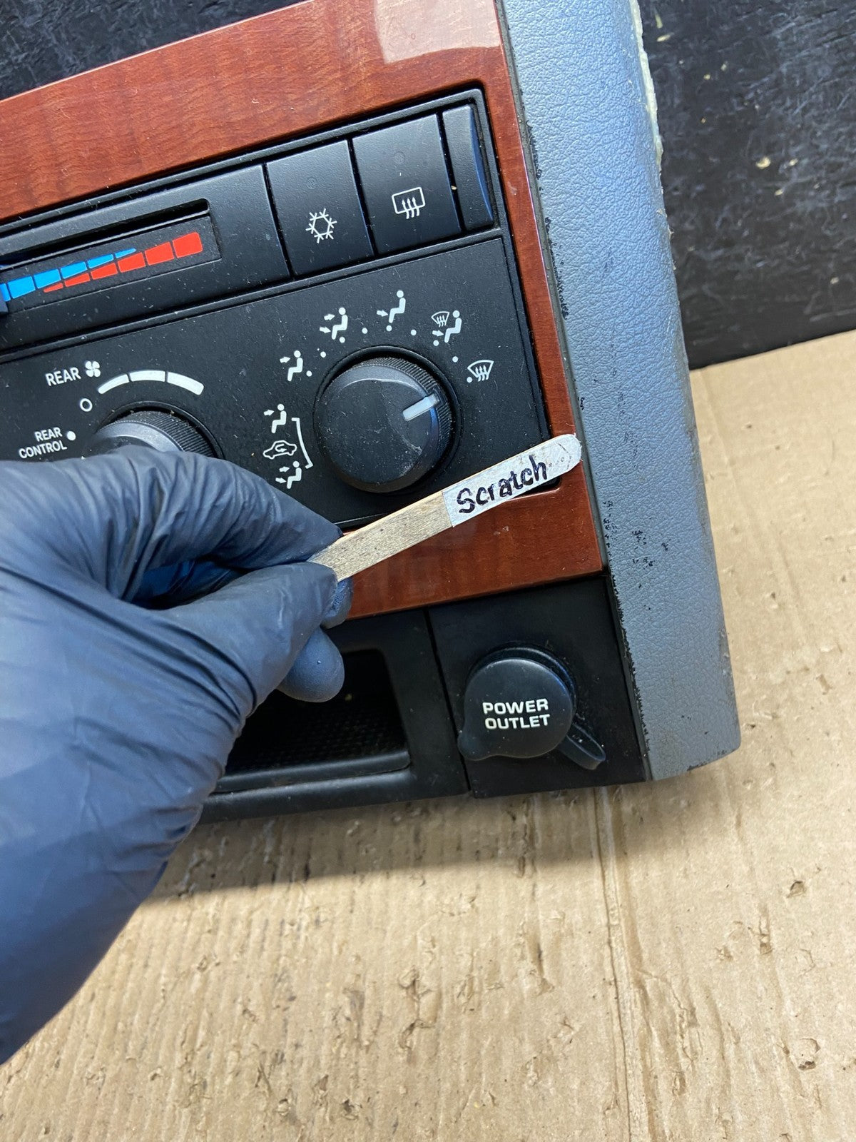 2005-2009 Dodge Durango Heat AC Climate Temperature Control Radio Bezel AF1728DG1