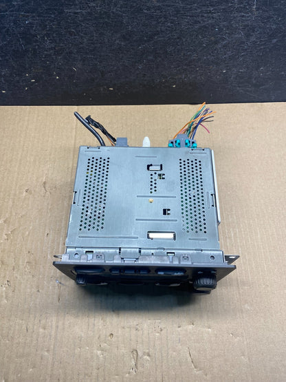2003 to 2006 Silverado Tahoe Sierra AM FM CD Radio Receiver Head Unit AH1752 DG4