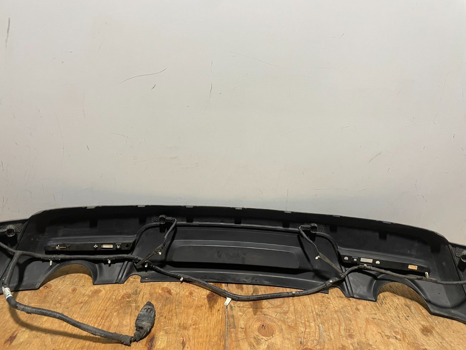 2011 to 2015 Ford Explorer Rear Bumper Cover Q6157 PS7