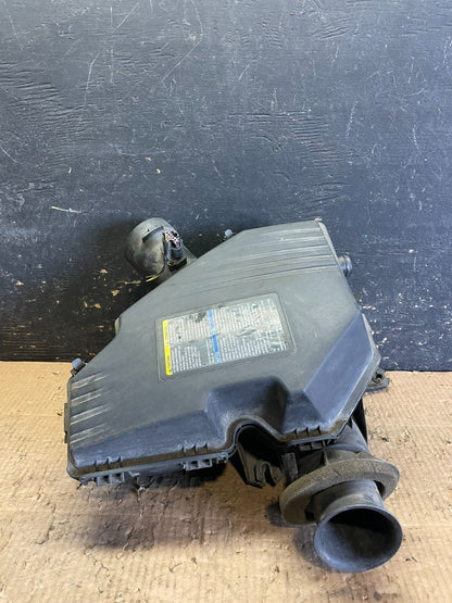 2007 Hummer H3 Air Intake Cleaner Filter Housing Box OEM Y6364 DG3