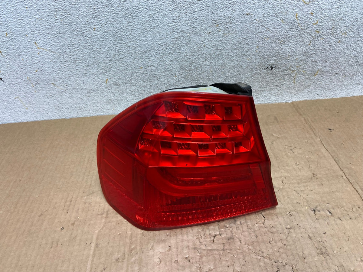 2009 2010 BMW 323i 325i 328i 335i 3 Series Left Driver Tail Light AI5585 LK0