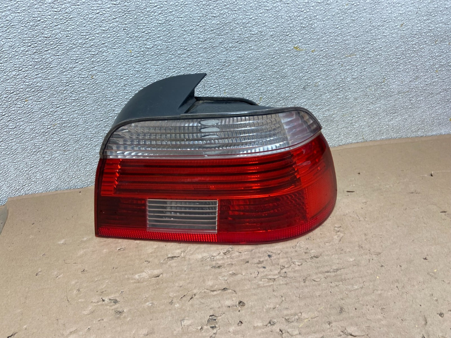 2001- 2003 BMW 5 Series E39 530i Right Passenger Rh Tail Light AB0288 LK0