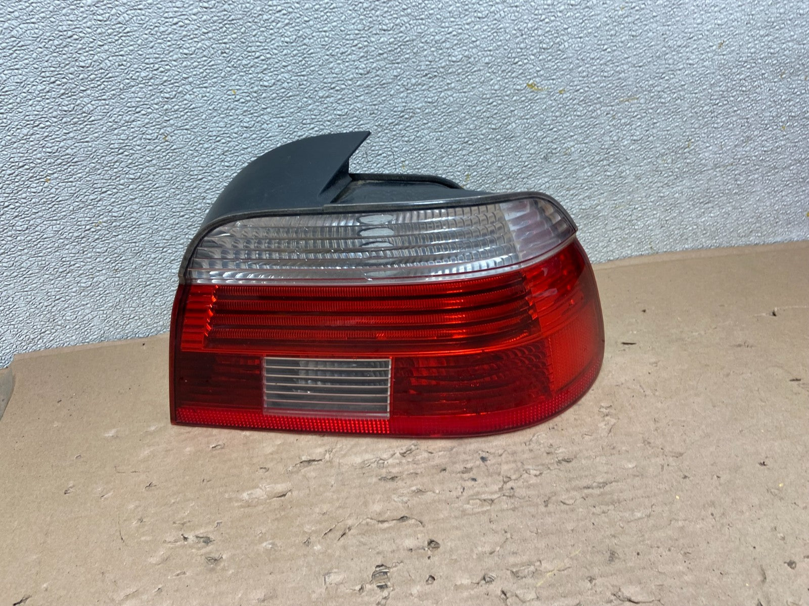 2001- 2003 BMW 5 Series E39 530i Right Passenger Rh Tail Light AB0288 LK0