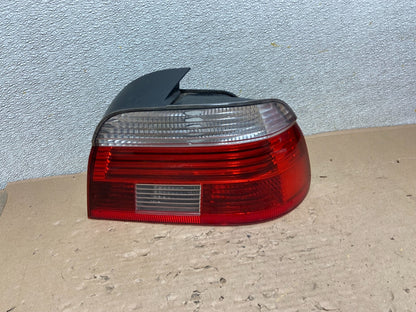 2001- 2003 BMW 5 Series E39 530i Right Passenger Rh Tail Light AB0288 LK0