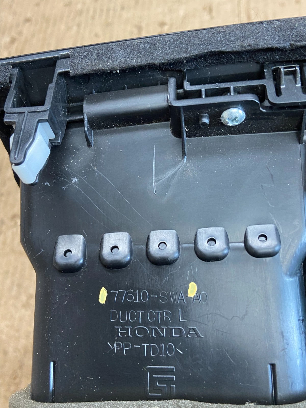 2007 to 2011 Honda CRV CR-V Front Center Panel Clock Air Vent AF1503 DG5