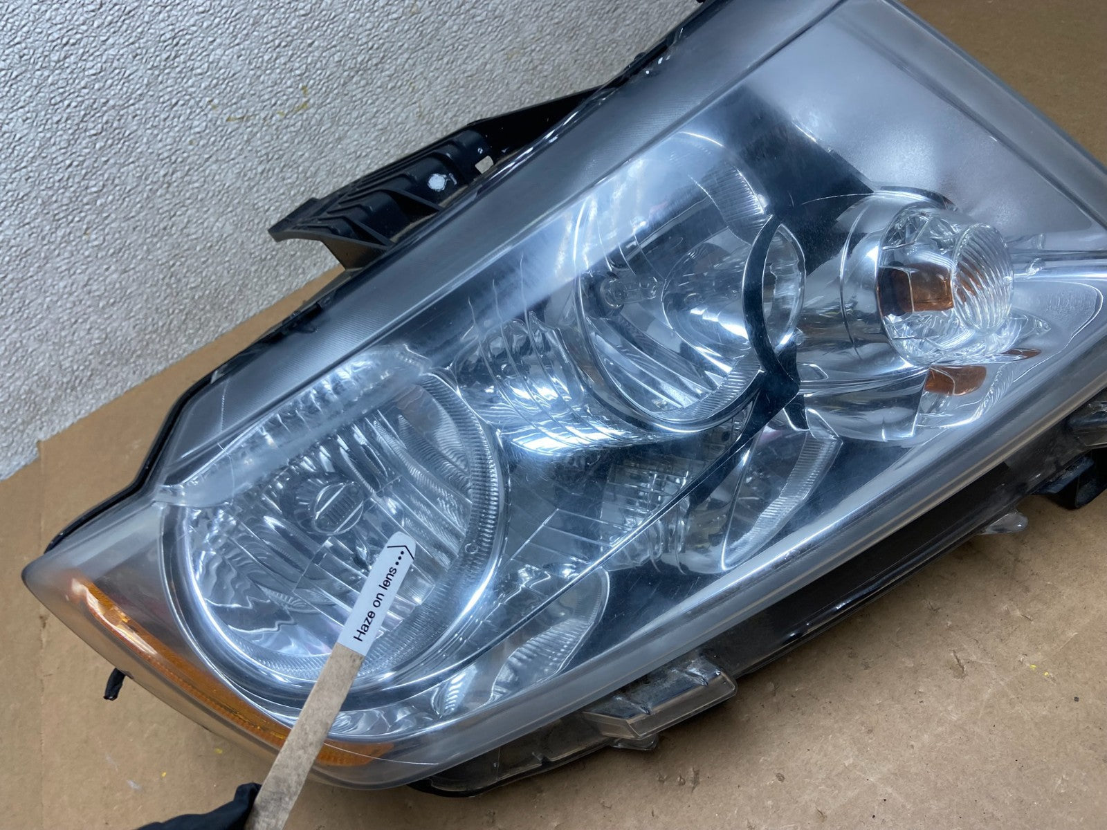 2011-2013 Jeep Grand Cherokee Right Passenger Halogen Headlight Z6879 DW4