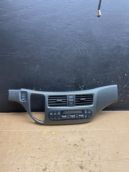 2005 to 2010 Honda Odyssey  Radio Climate Control Dash Trim Bezel w3223 DG0