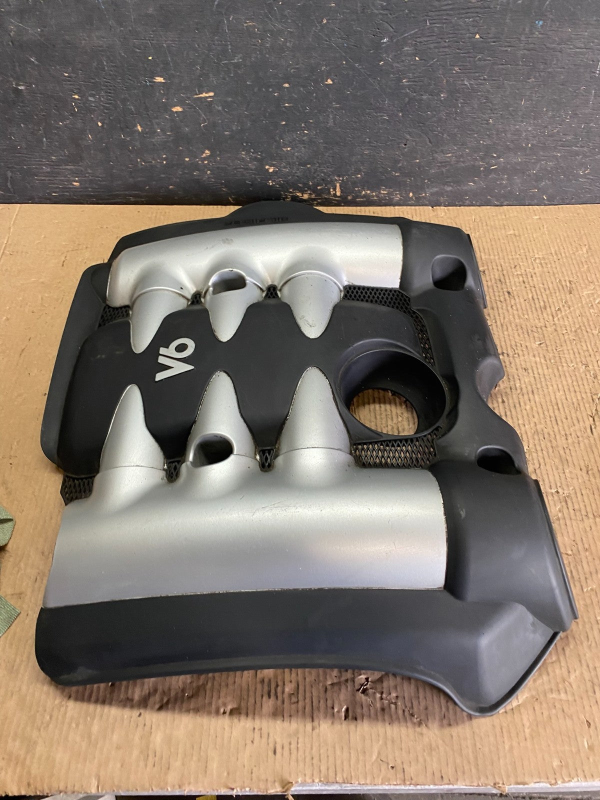 2006 to 2008 Kia Sedona V6 3.8L Engine Motor Cover P5810 DG3