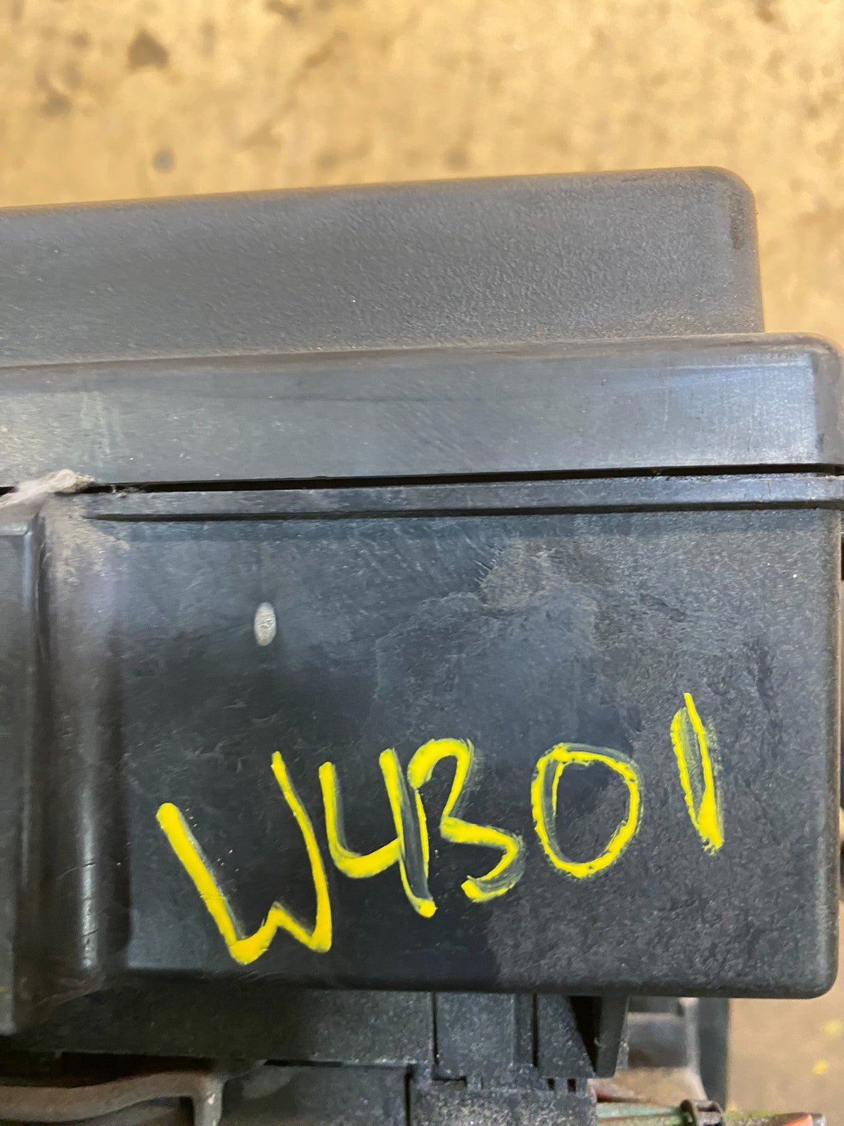 2005 2006 Jeep Grand Cherokee Fuse Box Multi-Function Relay Module OE W4301 DG8