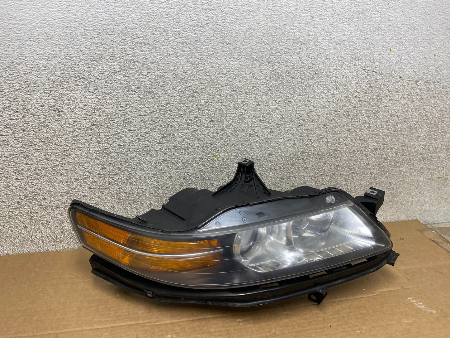 2004 2005 2006 Acura TL Headlight Right Passenger Side Xenon HID Z1308 DW0