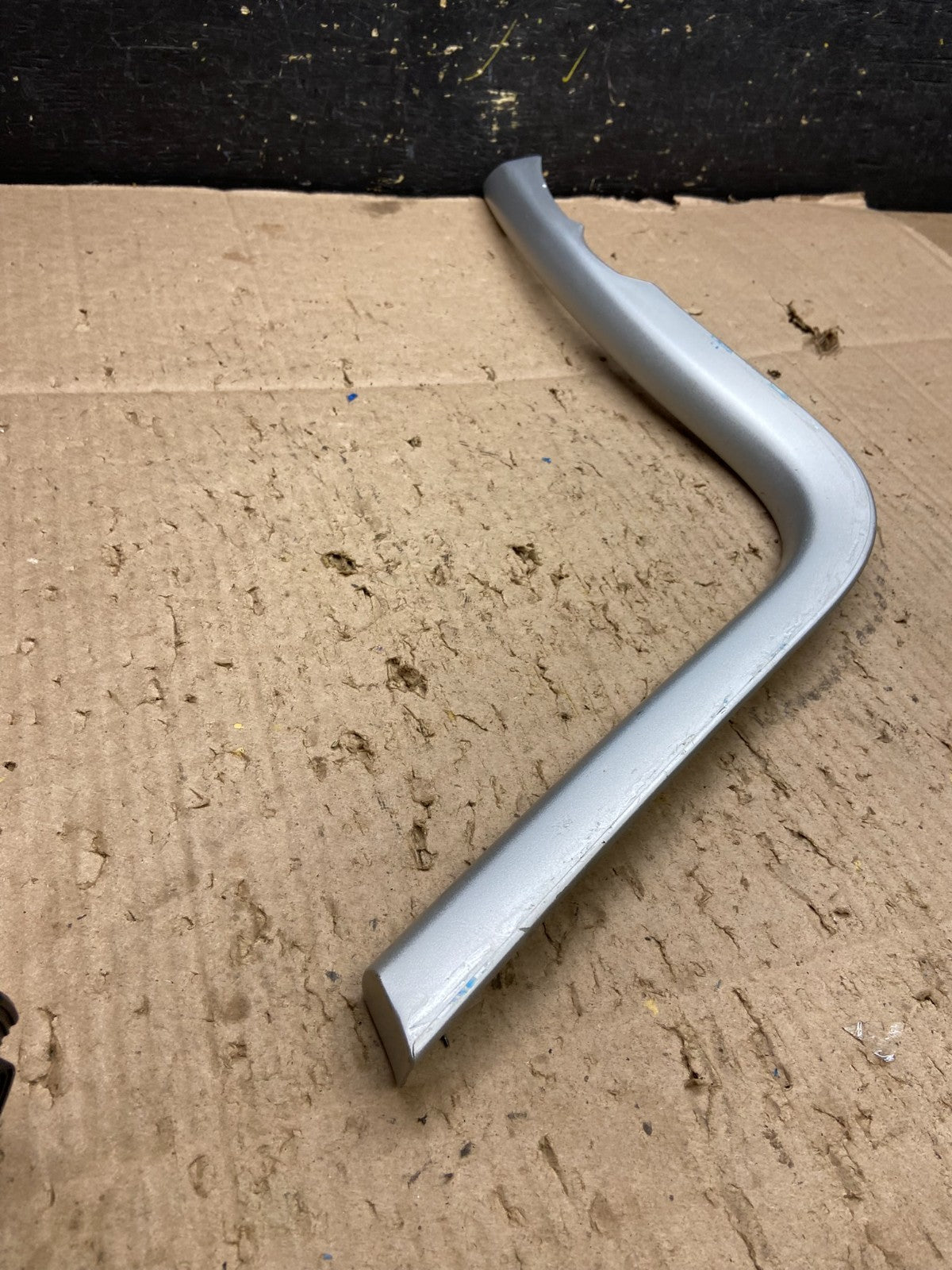2011 to 2014 Ford Edge Right Passenger Side Trim Panel Bezel y7899 DG1
