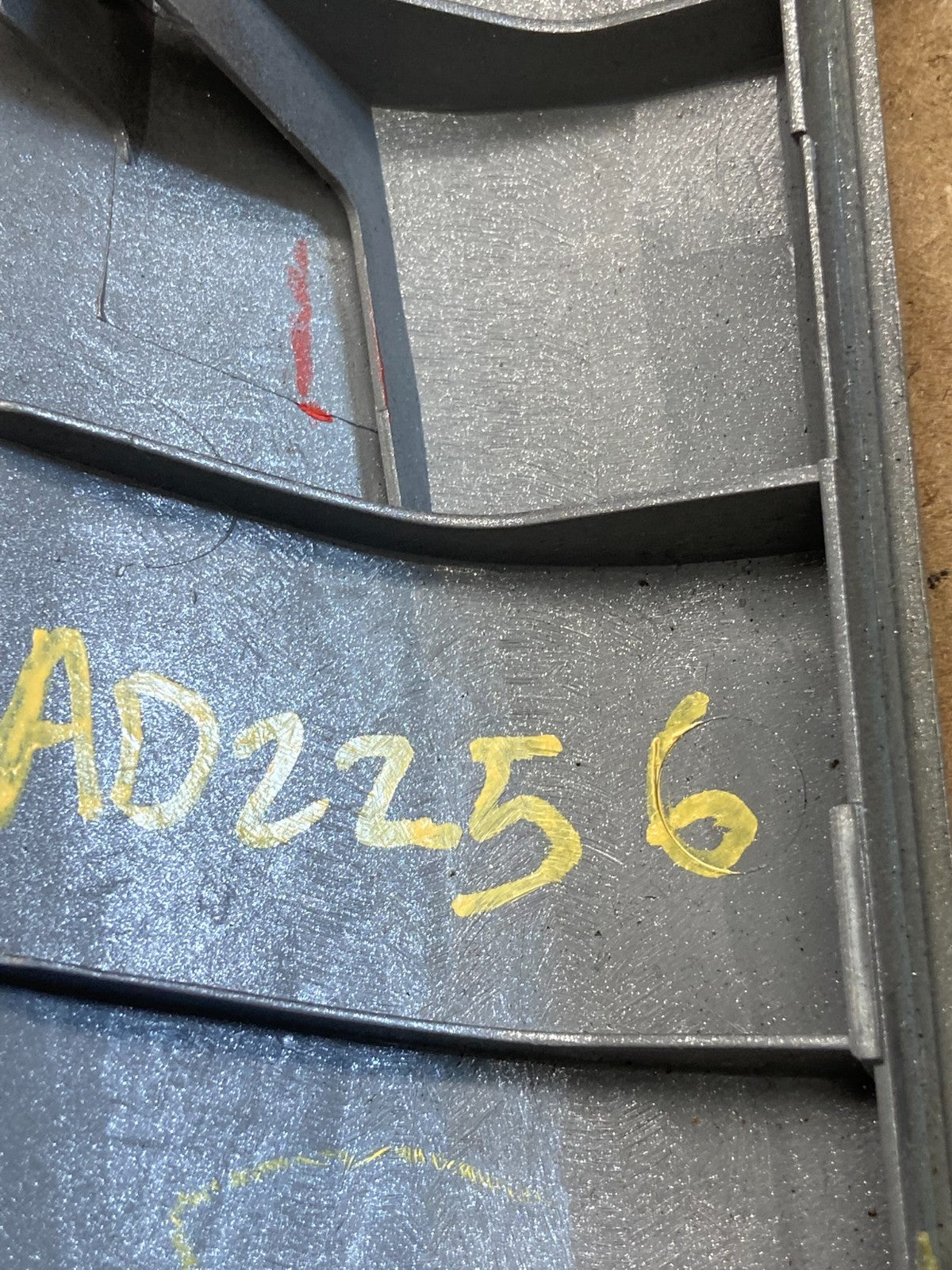 2001-2003 Toyota Sienna Center Console Dash Radio Bezel Trim ad2256 DG5