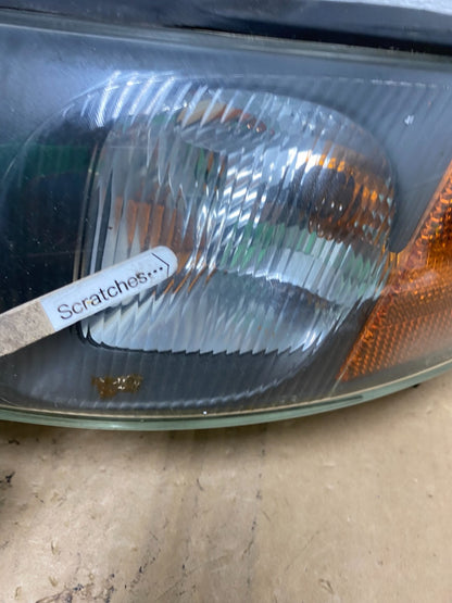 2001 2002 2003 2004 Volvo V70 XC70 Left Driver Side Headlight AD3754 DW3