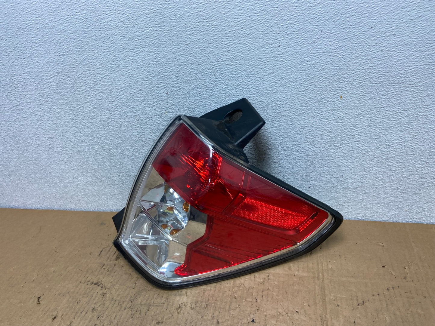 2009-2013 Subaru Forester Right Passenger Rh Side Tail Light AC8291 LK1