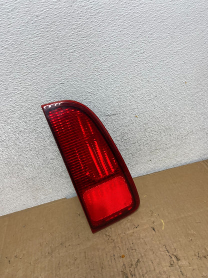 1998-2002 Lincoln Navigator Left Driver Lh Side Tail Light Inner AD2378 DW2