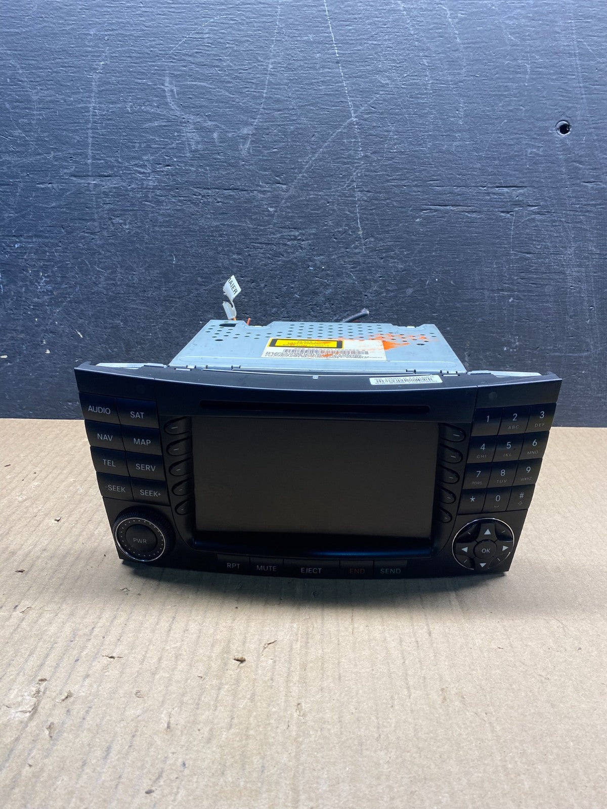 2003 2008 Mercedes E320 E350 Head Screen Display Radio CD Player Stereo AG39780