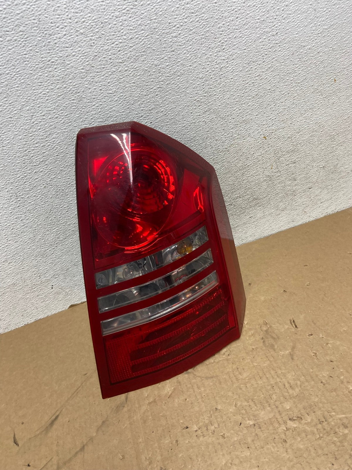 2005 2006 2007 Chrysler 300 Right Passenger Rh Side Tail Light AG0506 LK2