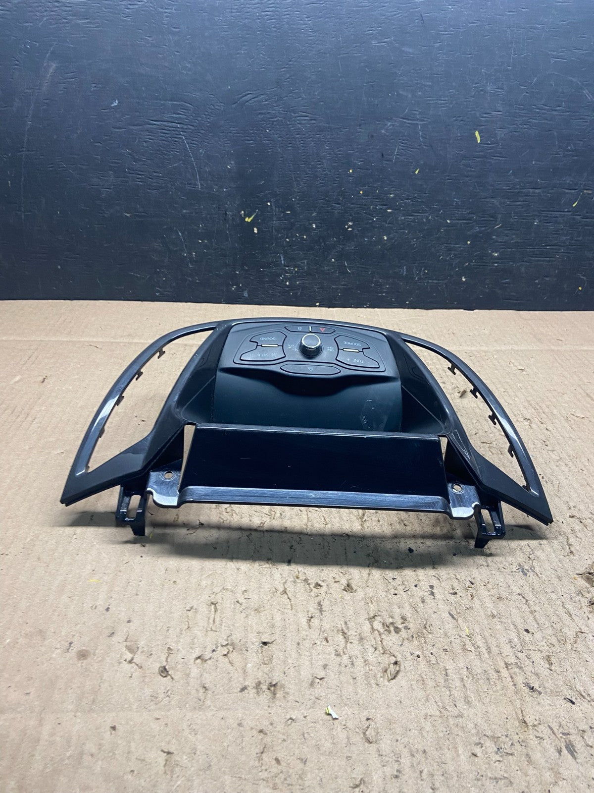2013 2014 2015 2016 Ford Escape Dash Radio Control Panel Bezel q1064 DG3