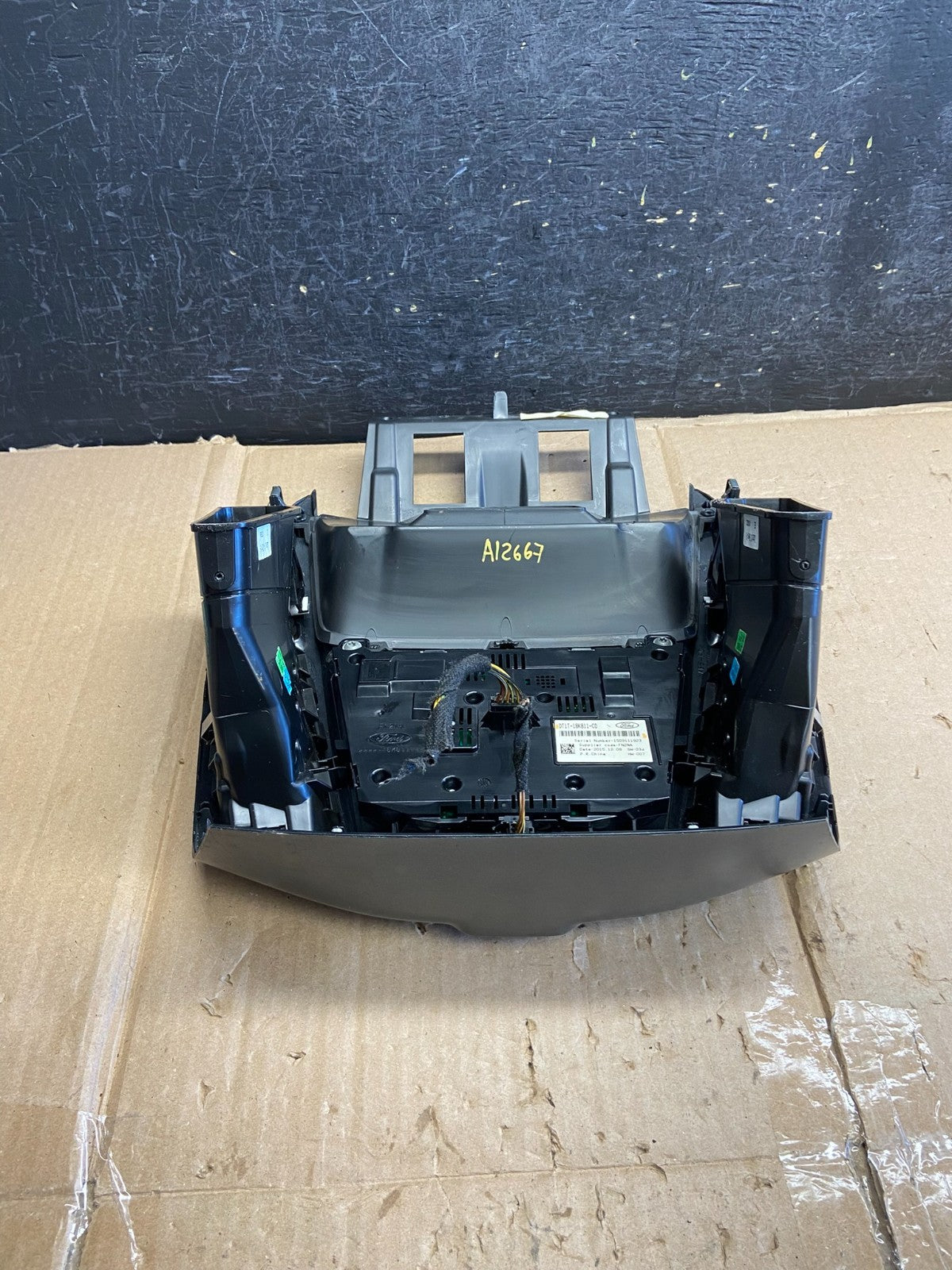 2015 to 2017 Ford Transit Connect Radio Audio Control Bezel Air Vent ai2667 DG3