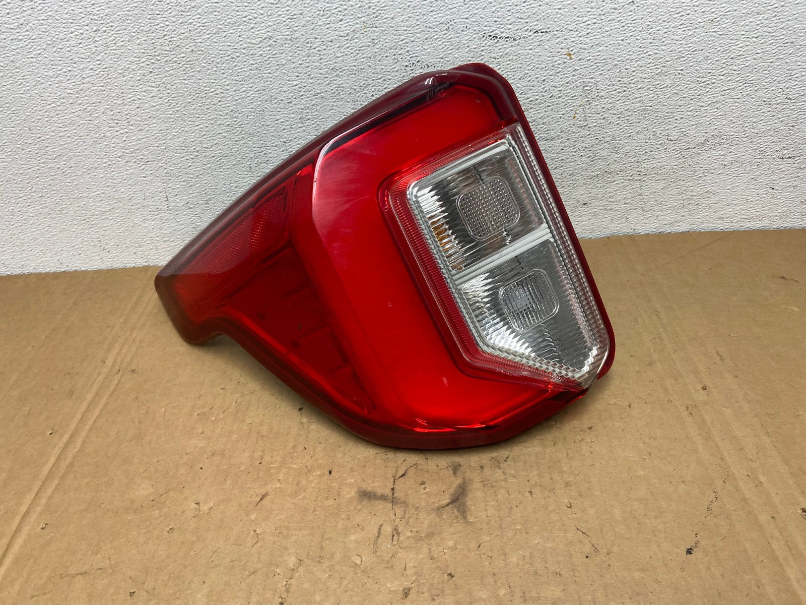 2020 2021 2022 2023 Ford Explorer Left Driver Lh Side Tail light AD2819 LK0
