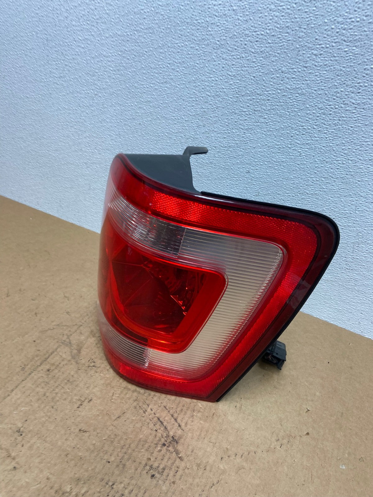 2008 to 2012 Ford Escape Right Passenger RH Side Tail Light OEM AC3078 LK1