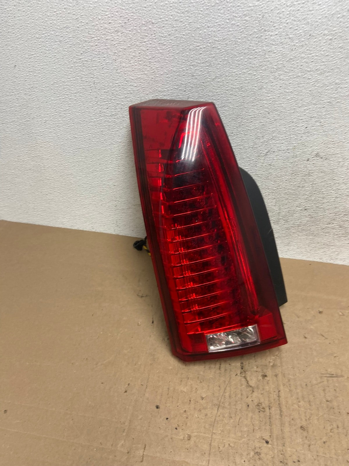 2008 to 2013 Cadillac CTS Left Driver Lh Side Led Side Tail light AE6116 LK2