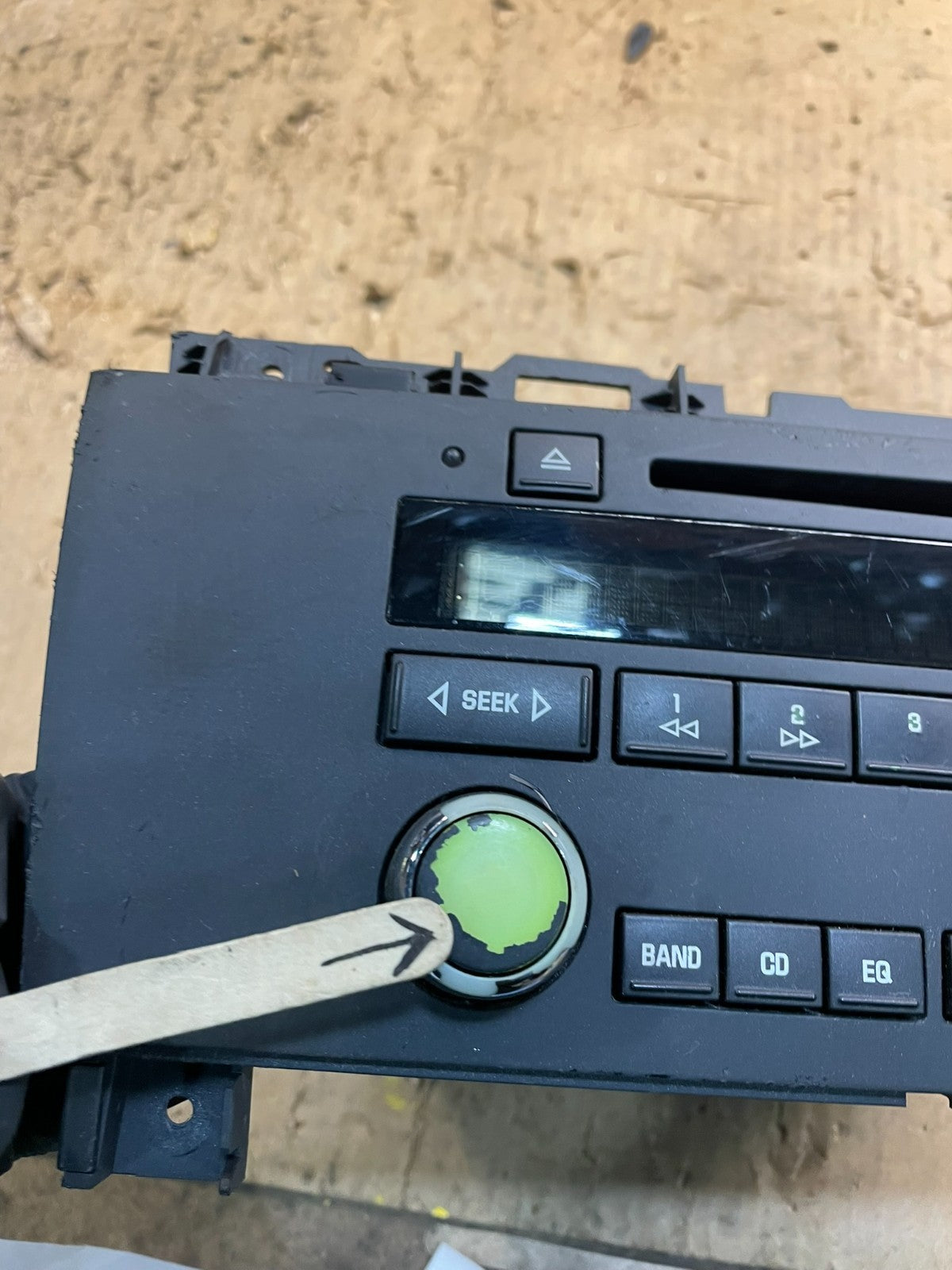 2005-2007 Buick Allure Lacrosse Radio AM/FM Receiver Oem W6998 DG2