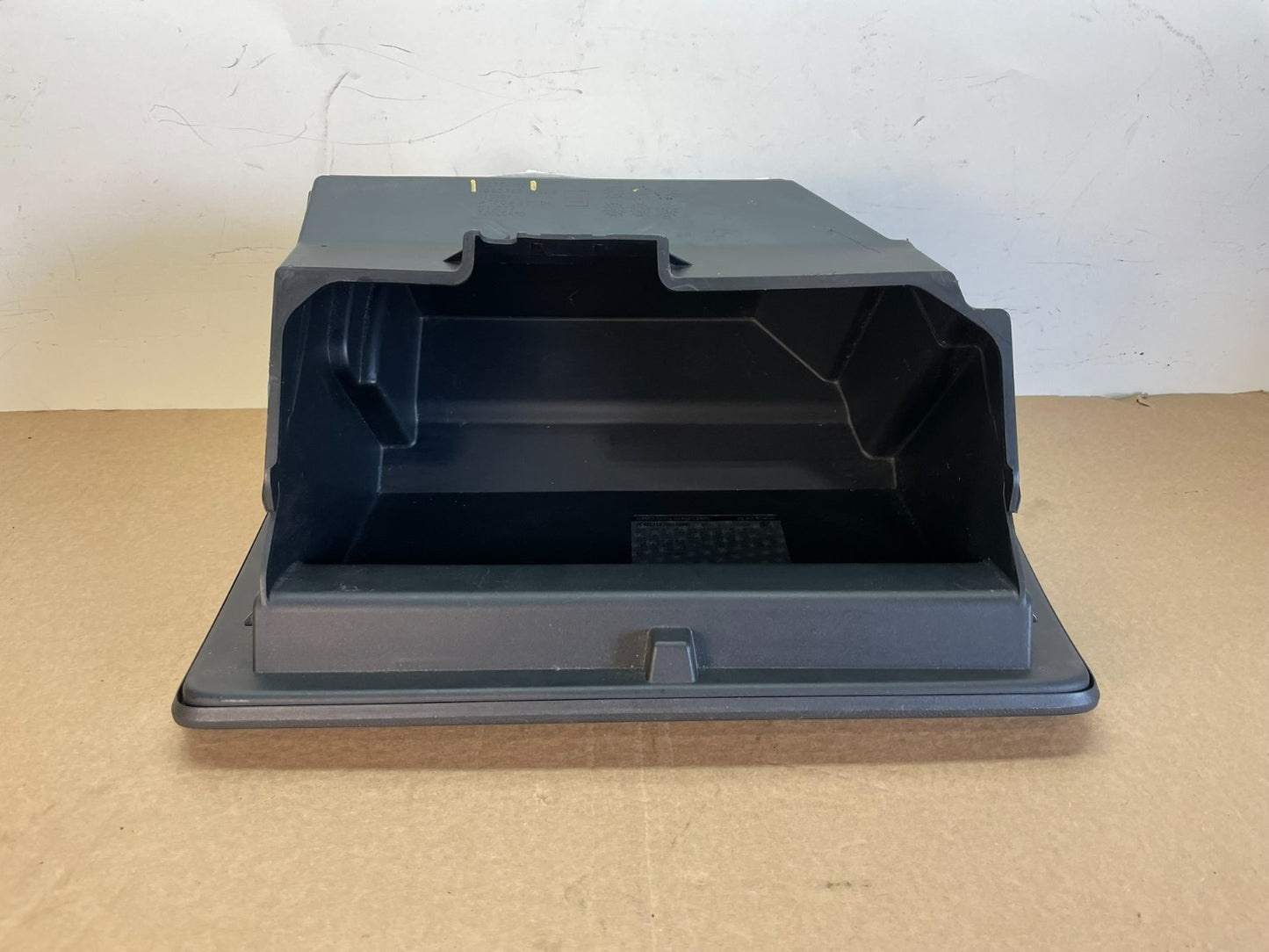 2010-2017 Chevrolet Equinox Right Passenger Side Glove Box AG7577 DG3