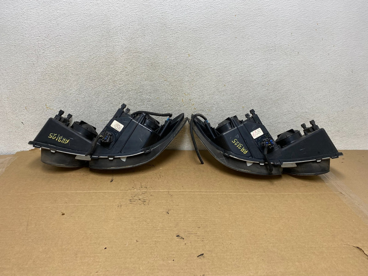 2005 to 2008 Buick Lacrosse Allure Headlights Left+Right Halogen AH3128 DW11