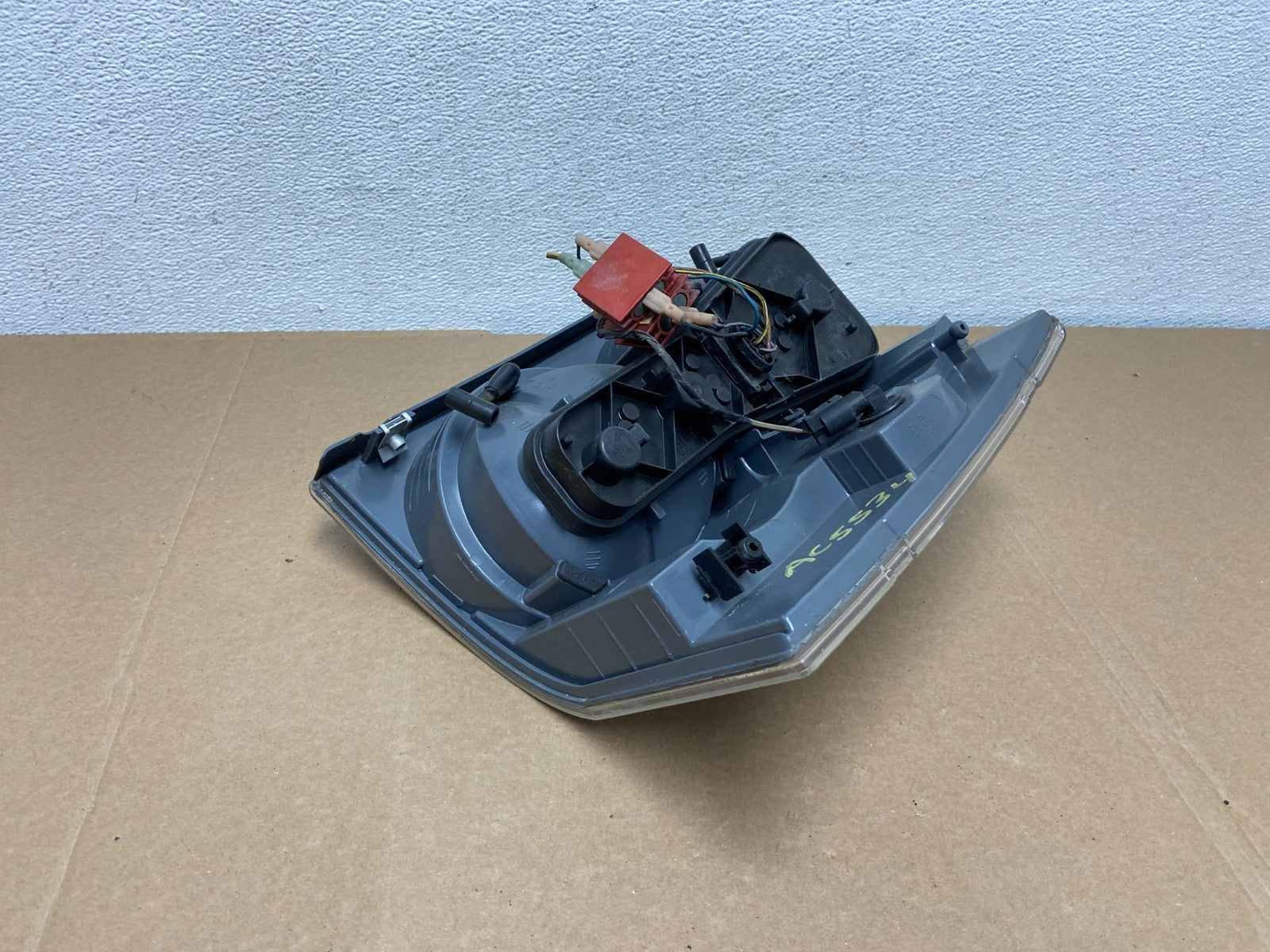 2003-2005 Land Rover Range Rover L322 Left Driver Side Tail Light AC5534 DG4