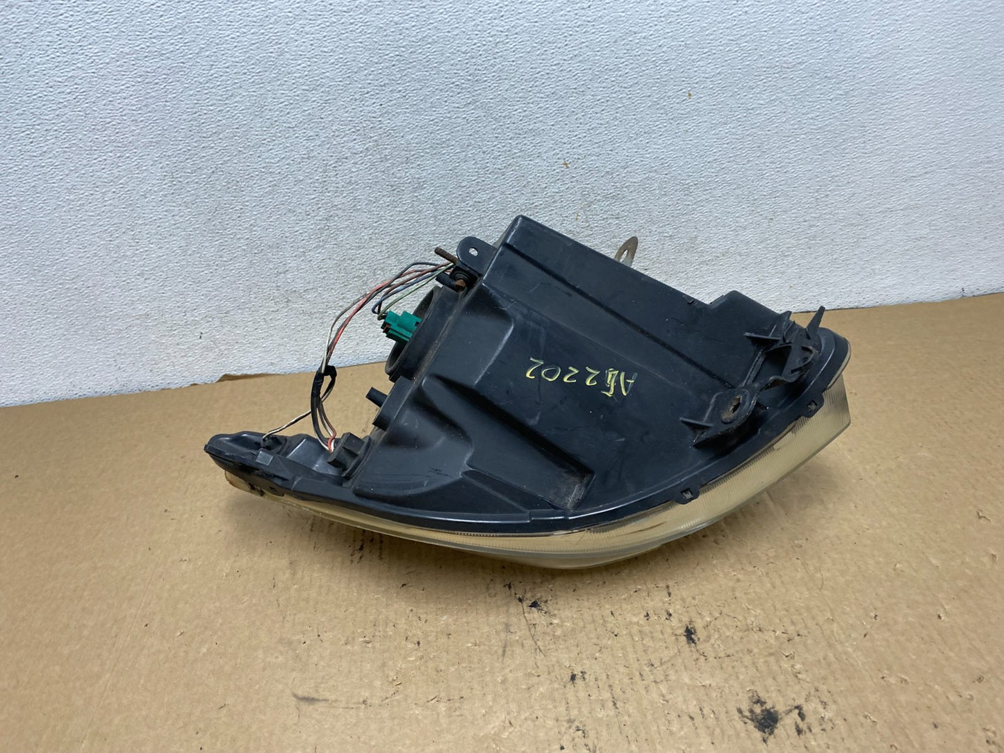 2010 2011 2012 Nissan Sentra Halogen Right Passenger RH Side Headlight AG2202 DW5